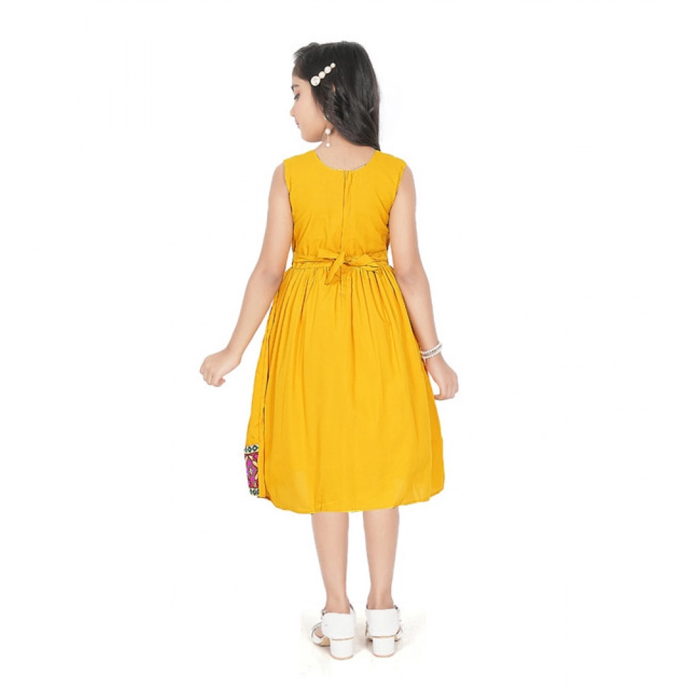 PID-63819-Generic-Girl-s-Shiffon-Printed-Sleeve-Less-Round-Neck-Dress-SINGLE-1-1000x1000-1.webp