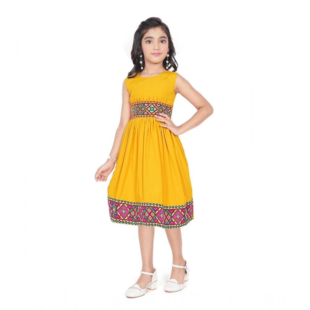 PID-63819-Generic-Girl-s-Shiffon-Printed-Sleeve-Less-Round-Neck-Dress-SINGLE-1-1000x1000-1.webp